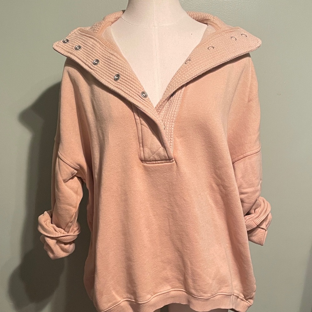 Women's Peach Snap-Detail Pullover Sweatshirt